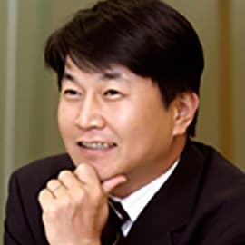 Kyong-kook Kang