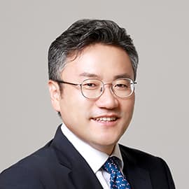 Yong-woo Lee