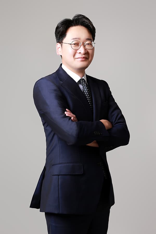 Young-ro Lee